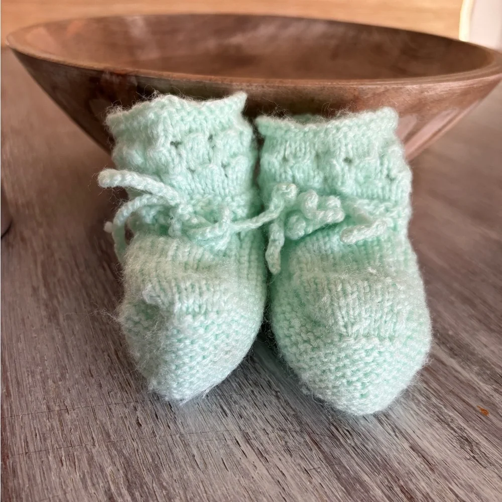 🎀👼 Vintage Knitted Handmade Baby Booties